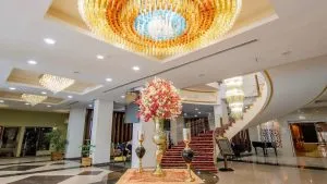 Parsian-Enghelab-Hotel-2-300x169