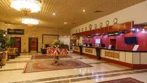 Parsian-Esteghlal-Hotel-2-300x170