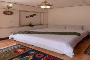 Sunrise Traditional Hotel