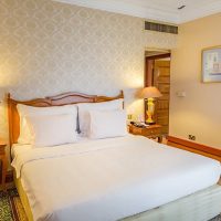 Parsian Esteghlal Hotel